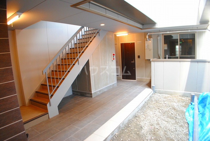 19/29 エントランス