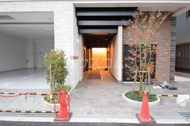 29/30 エントランス