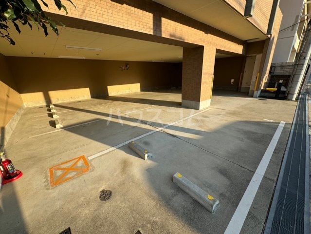 24/30 駐車場