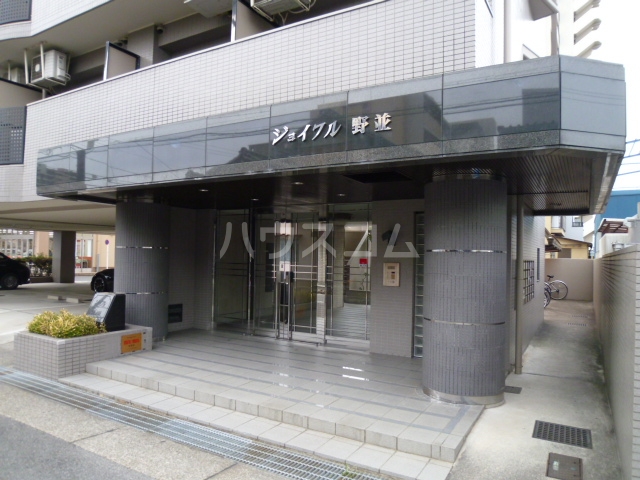 18/24 エントランス