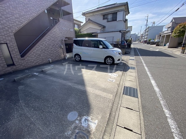 26/30 駐車場
