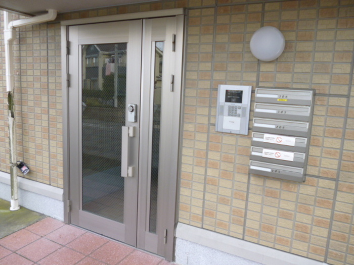 21/29 エントランス