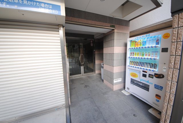 16/26 エントランス