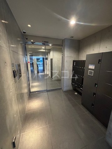 25/30 エントランス