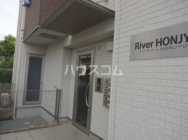 14/22 エントランス