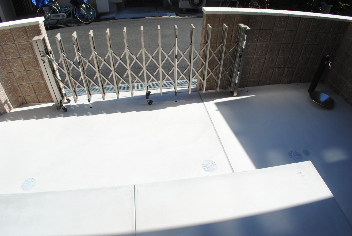 13/22 バルコニー