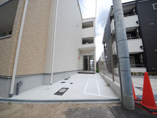 19/28 駐車場