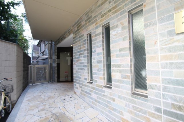 29/30 エントランス