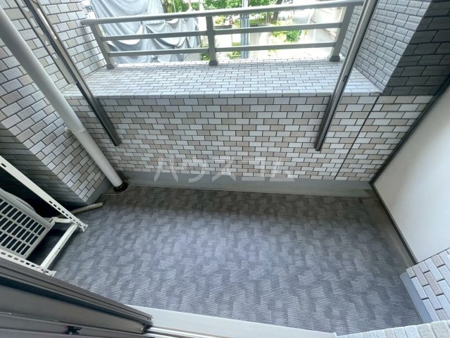 23/30 バルコニー