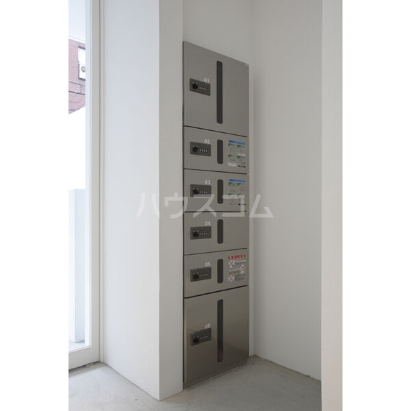 21/30 エントランス