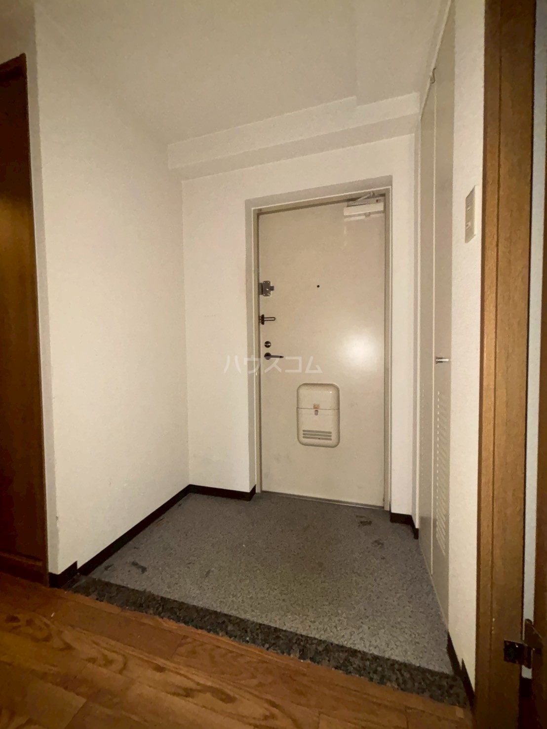 13/30 玄関