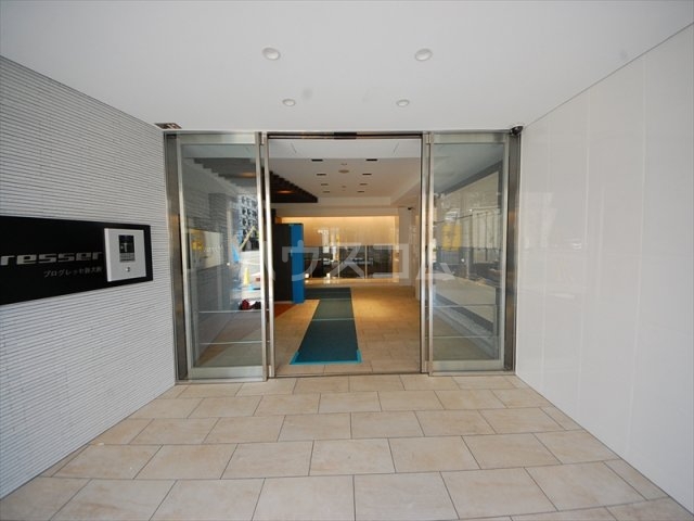 23/30 エントランス