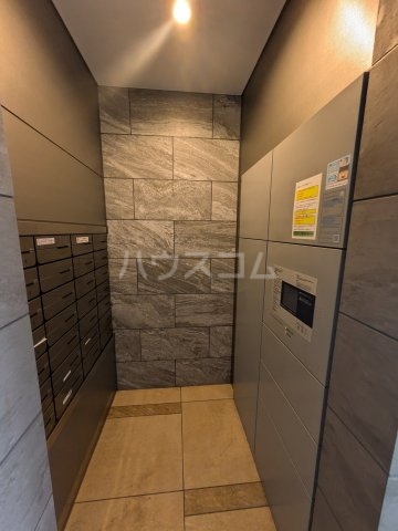 21/30 エントランス