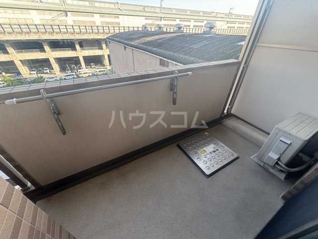 20/30 バルコニー
