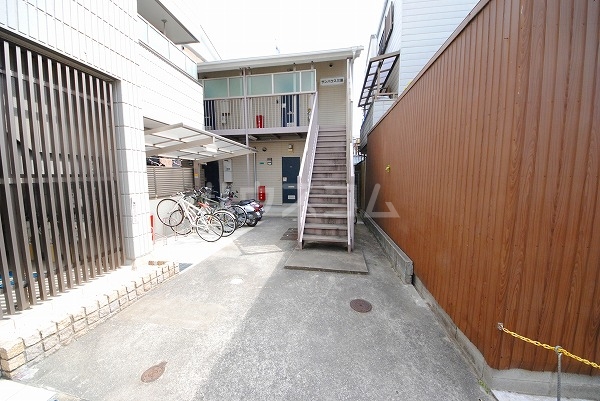 29/30 エントランス