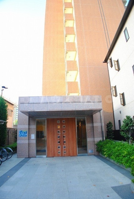 21/30 エントランス