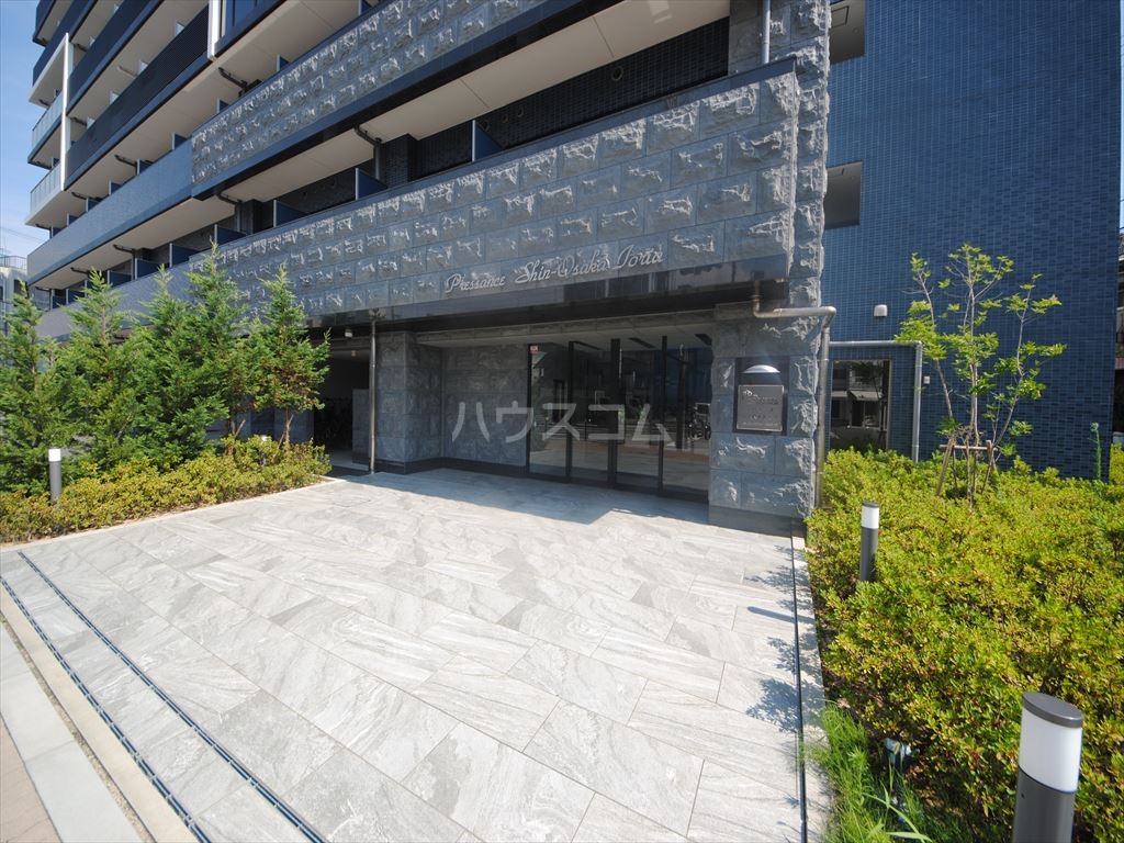 20/30 エントランス