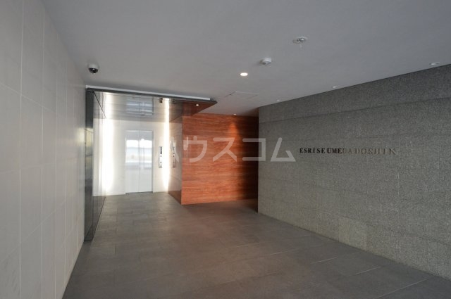 22/30 エントランス