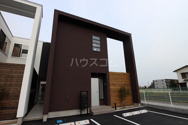 2/30 外観
