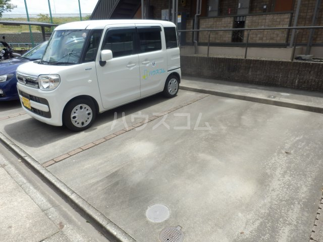 25/30 駐車場