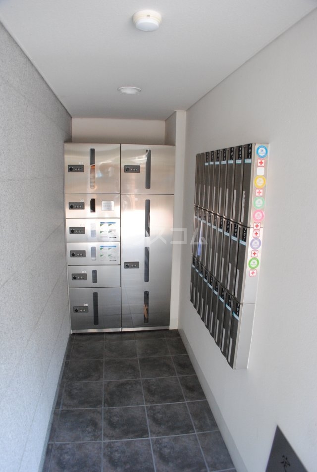 19/24 エントランス