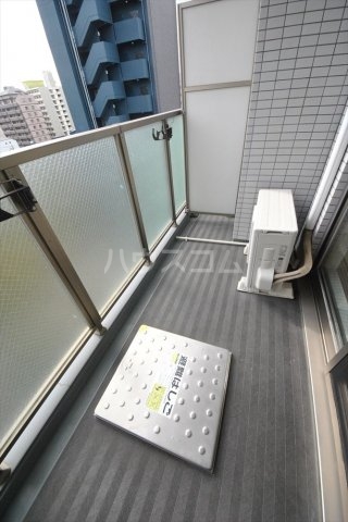 19/25 バルコニー