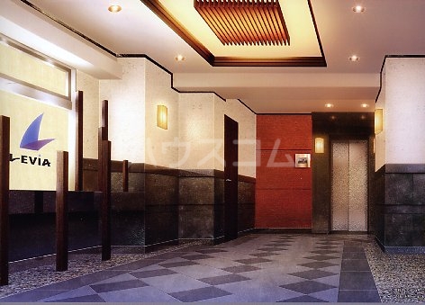 21/30 エントランス