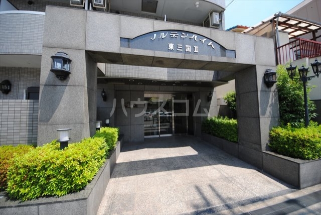 16/26 エントランス