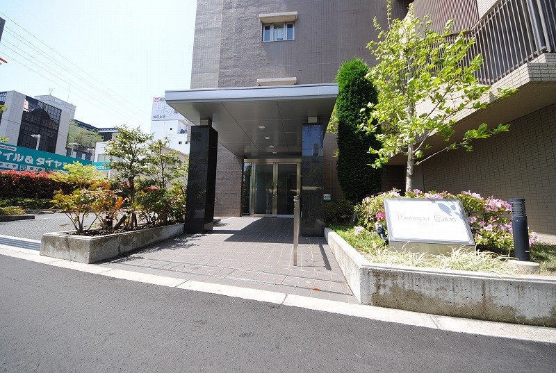 28/30 エントランス