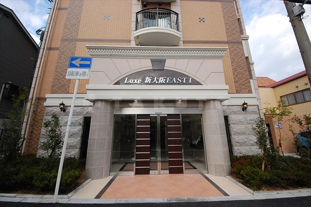 16/27 エントランス