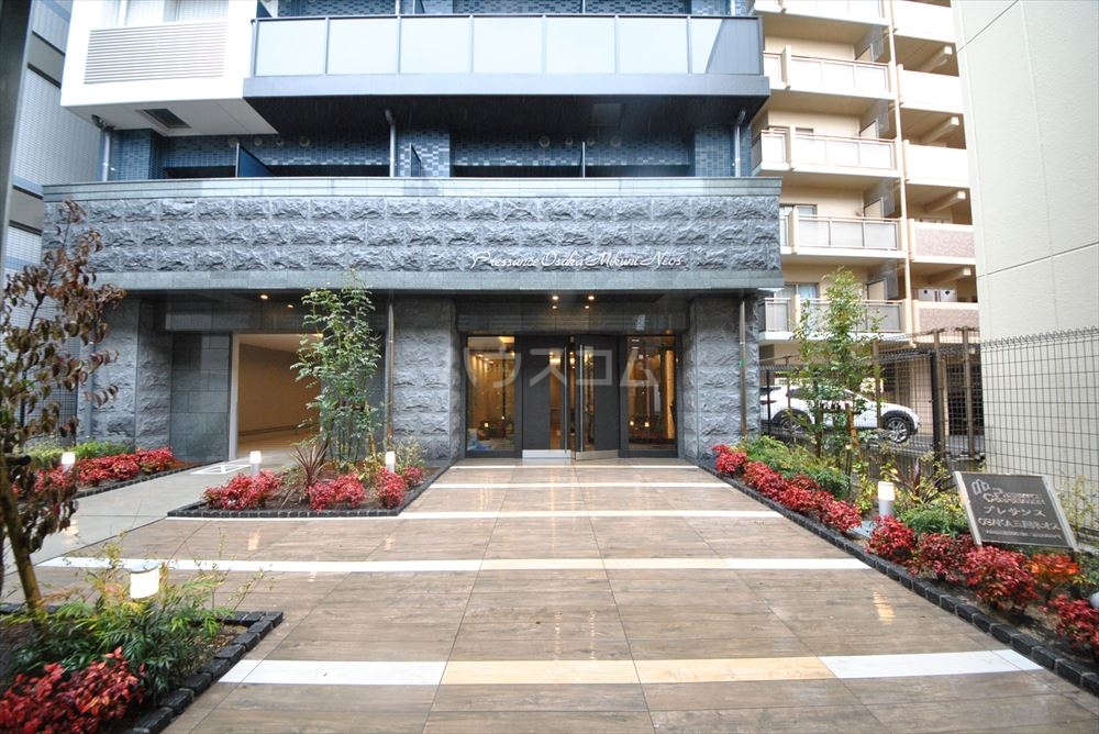 20/30 エントランス