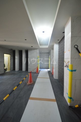 20/30 エントランス