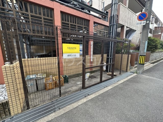 25/30 駐車場
