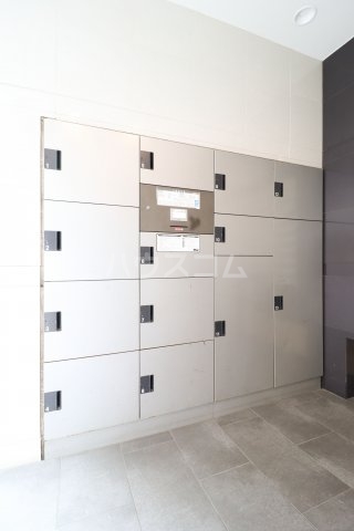 26/30 エントランス