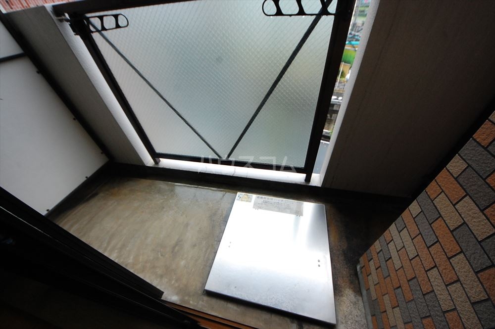 15/28 バルコニー