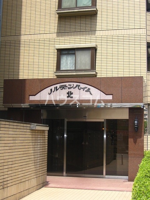 16/19 エントランス