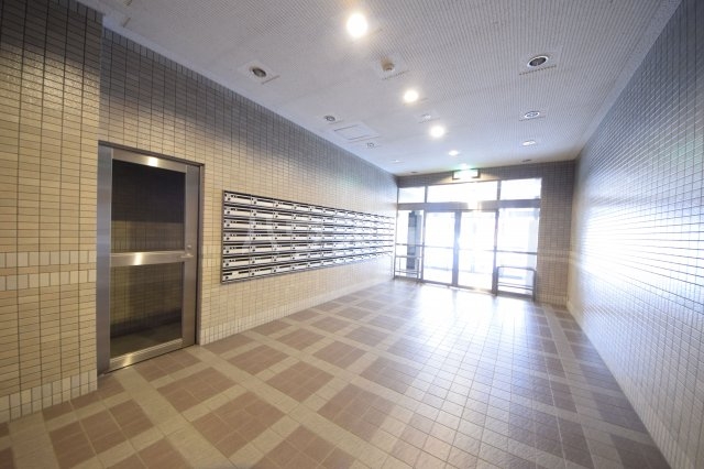 18/24 エントランス