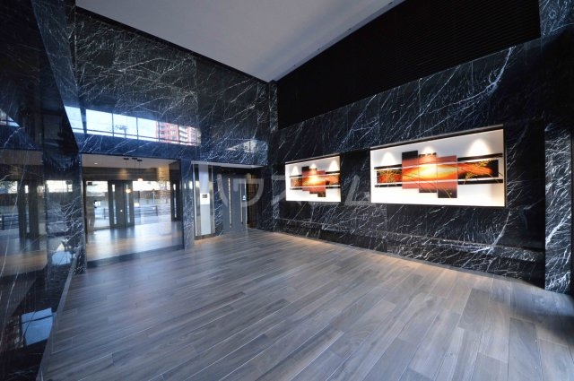 20/27 エントランス