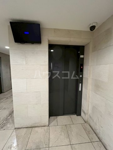 26/30 エントランス