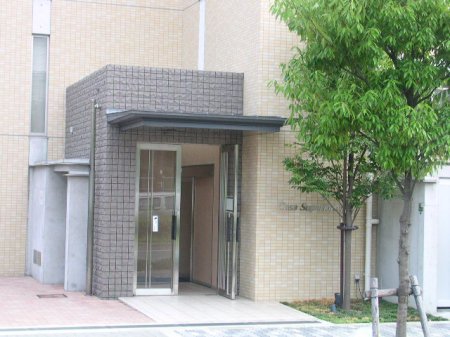 16/26 エントランス