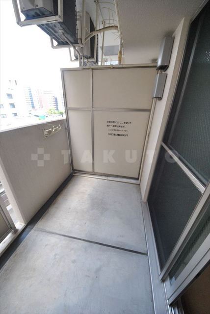 21/26 バルコニー