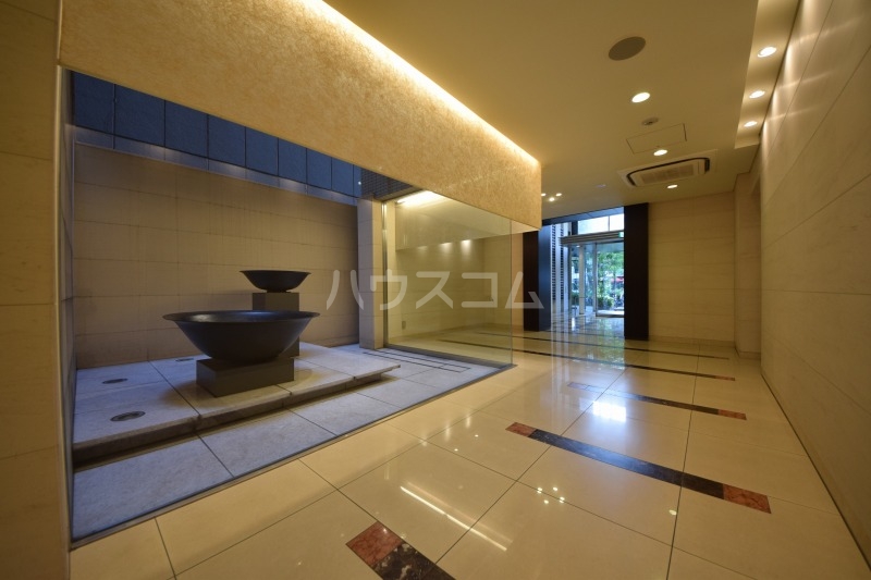 25/30 エントランス