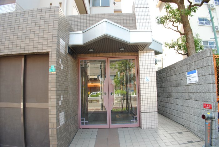 19/29 エントランス