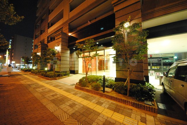 22/30 エントランス