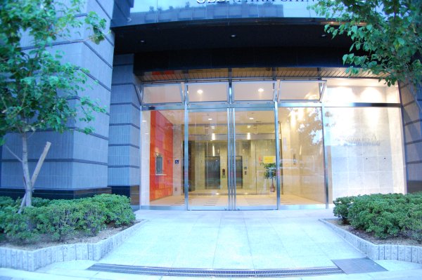 17/27 エントランス