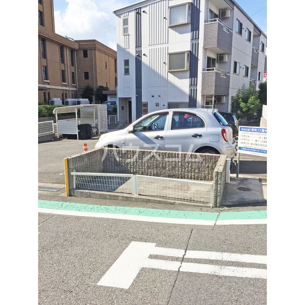 14/22 駐車場