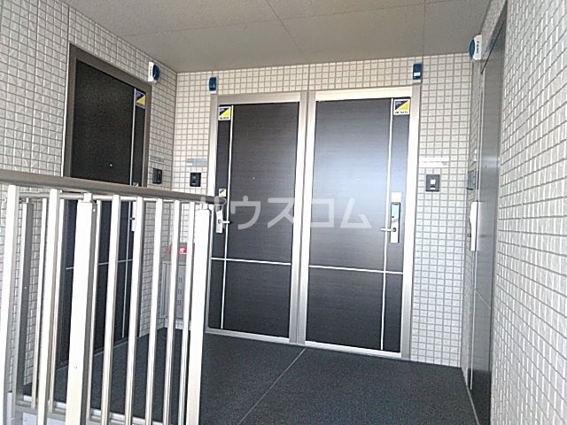 26/30 エントランス