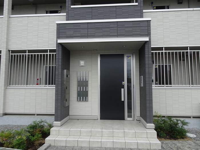 28/30 エントランス