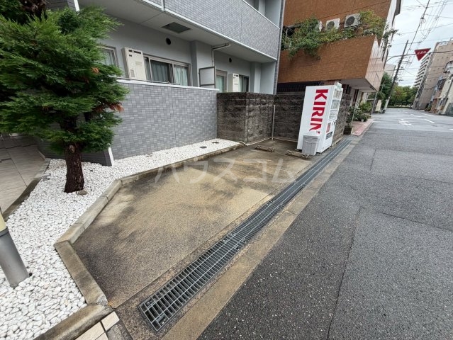 25/30 駐車場
