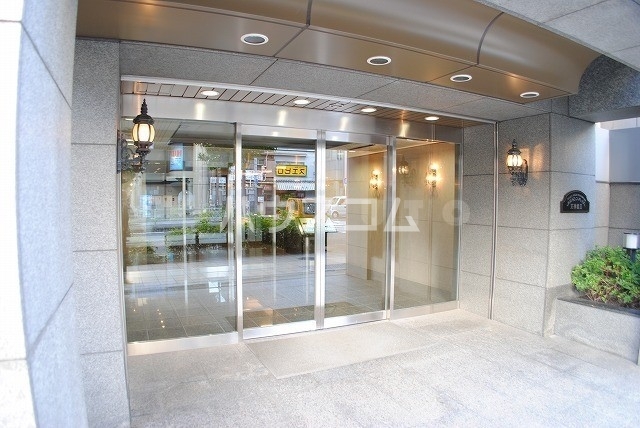 16/26 エントランス